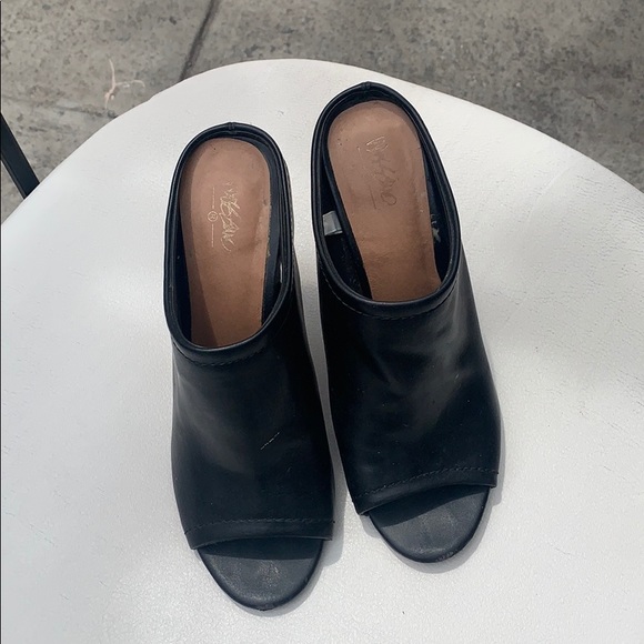 Mossimo - Picture 3 of 6